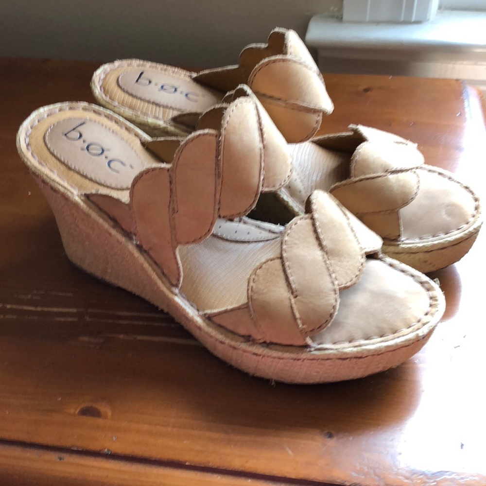 BOC wedge sandal size 9